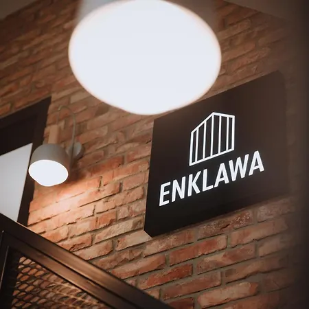 Enklawa - Z Balia W Otoczeniu Natury